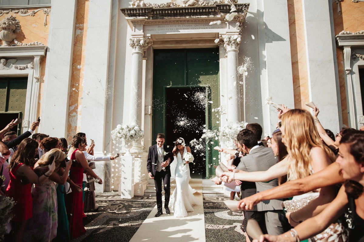 Încercați să vă dați seama cum să alegeți un fotograf de nuntă in Italia